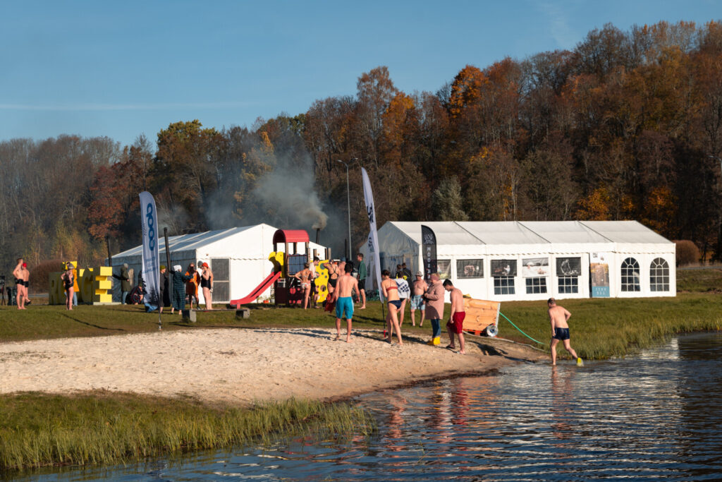Meenutus 2024. aasta suurest vihtlemispeost Rõuge Suurjärve ääres. Foto: Viivika Nagel